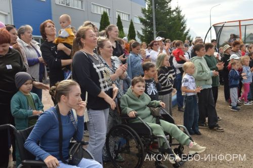 Аксубайда байкерлар балаларга шатлык бүләк итте