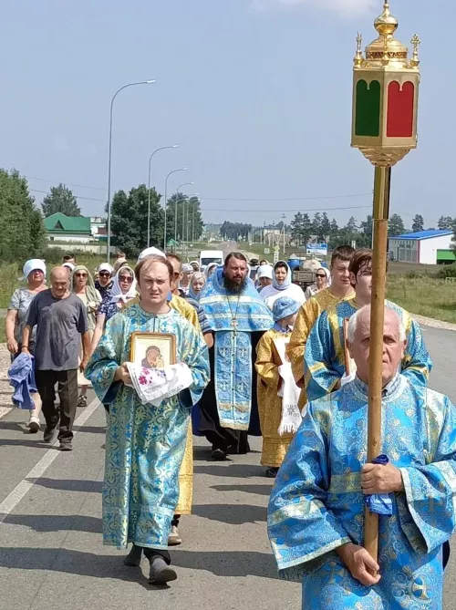 Таш чокыр чишмәсенә тәре йөреше ясадылар