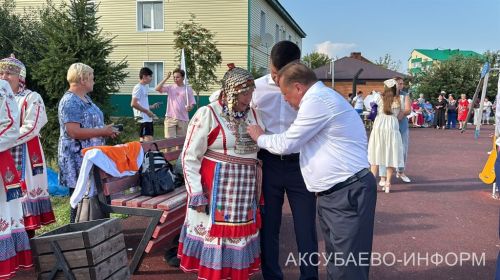 Аксубай районында ишегалды бәйрәме: җырлар, уеннар, котлаулар