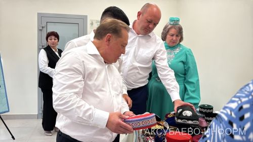 Айдар Метшин Аксубай районында «Нәтиҗәгә эшлибез!» форумында Халык партиясенең казанышлары һәм планнары турында сөйләде