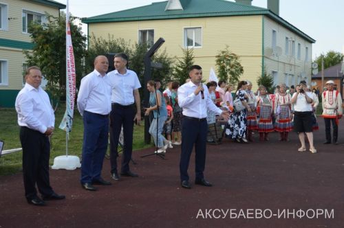 Аксубай районында ишегалды бәйрәме: җырлар, уеннар, котлаулар
