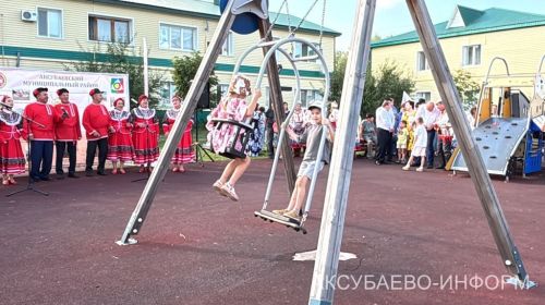 Аксубай районында ишегалды бәйрәме: җырлар, уеннар, котлаулар