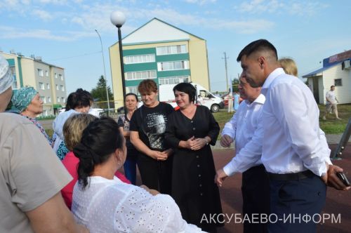 Аксубай районында ишегалды бәйрәме: җырлар, уеннар, котлаулар