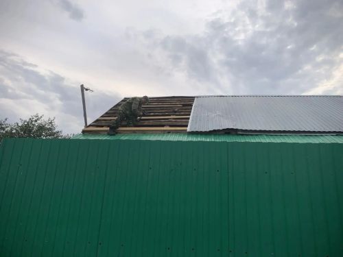 Давыллы җил Аксубай районында ике йортның һәм биш хуҗалык корылмасының түбәсен алып ташлаган