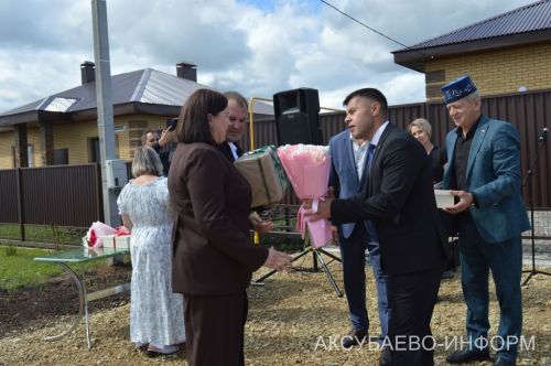 Аксубайда нефтьчеләр өчен дүрт яңа йорт ачылды
