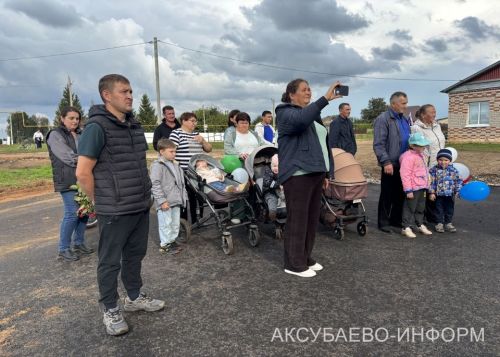 В Аксубаевском районе имя героя СВО вписали  на сельском мемориале славы