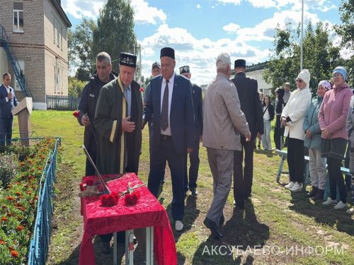 В Новом Ибрайкине Аксубаевского района состоялось открытие мемориальной доски бойцу СВО