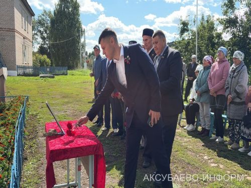 Яшь буынга үрнәк булачак