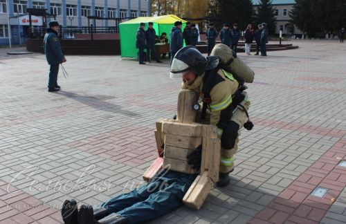 В Аксубаеве прошел заключительный этап соревнований по функциональному пожарному многоборью среди территориальных подразделений Федеральной противопожарной службы по РТ 2023 года