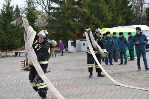 В Аксубаеве прошел заключительный этап соревнований по функциональному пожарному многоборью среди территориальных подразделений Федеральной противопожарной службы по РТ 2023 года