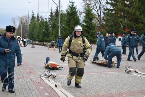 В Аксубаеве прошел заключительный этап соревнований по функциональному пожарному многоборью среди территориальных подразделений Федеральной противопожарной службы по РТ 2023 года