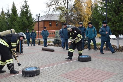 В Аксубаеве прошел заключительный этап соревнований по функциональному пожарному многоборью среди территориальных подразделений Федеральной противопожарной службы по РТ 2023 года
