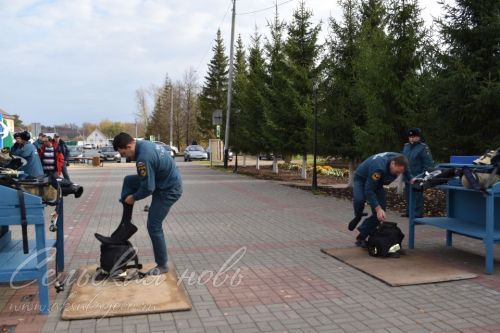 В Аксубаеве прошел заключительный этап соревнований по функциональному пожарному многоборью среди территориальных подразделений Федеральной противопожарной службы по РТ 2023 года