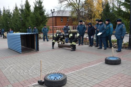 В Аксубаеве прошел заключительный этап соревнований по функциональному пожарному многоборью среди территориальных подразделений Федеральной противопожарной службы по РТ 2023 года