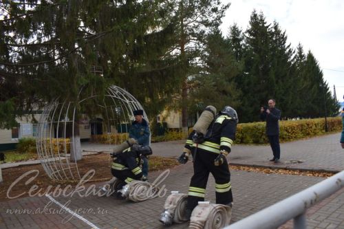 В Аксубаеве прошел заключительный этап соревнований по функциональному пожарному многоборью среди территориальных подразделений Федеральной противопожарной службы по РТ 2023 года