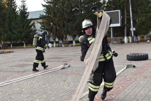 В Аксубаеве прошел заключительный этап соревнований по функциональному пожарному многоборью среди территориальных подразделений Федеральной противопожарной службы по РТ 2023 года