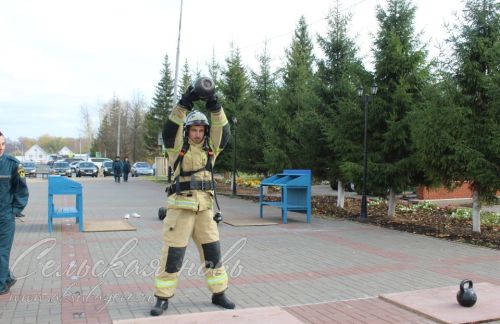 В Аксубаеве прошел заключительный этап соревнований по функциональному пожарному многоборью среди территориальных подразделений Федеральной противопожарной службы по РТ 2023 года