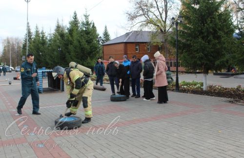 В Аксубаеве прошел заключительный этап соревнований по функциональному пожарному многоборью среди территориальных подразделений Федеральной противопожарной службы по РТ 2023 года