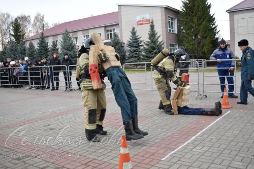 В Аксубаеве прошел заключительный этап соревнований по функциональному пожарному многоборью среди территориальных подразделений Федеральной противопожарной службы по РТ 2023 года