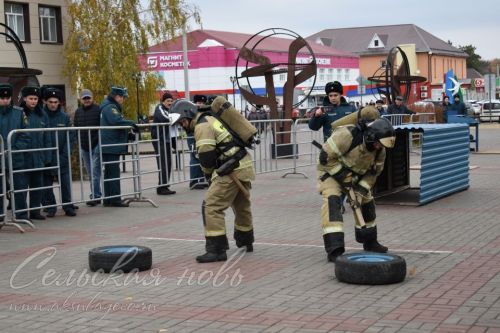 В Аксубаеве прошел заключительный этап соревнований по функциональному пожарному многоборью среди территориальных подразделений Федеральной противопожарной службы по РТ 2023 года