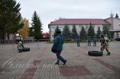 В Аксубаеве прошел заключительный этап соревнований по функциональному пожарному многоборью среди территориальных подразделений Федеральной противопожарной службы по РТ 2023 года