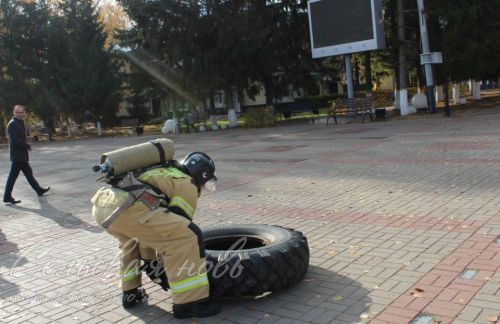 В Аксубаеве прошел заключительный этап соревнований по функциональному пожарному многоборью среди территориальных подразделений Федеральной противопожарной службы по РТ 2023 года