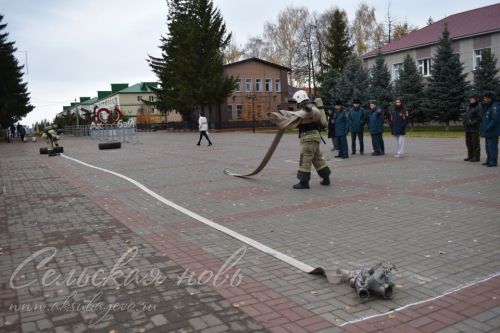 В Аксубаеве прошел заключительный этап соревнований по функциональному пожарному многоборью среди территориальных подразделений Федеральной противопожарной службы по РТ 2023 года