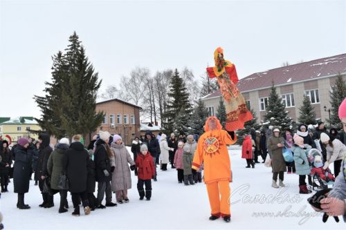 В Аксубаеве отпраздновали Масленицу и встретили весну