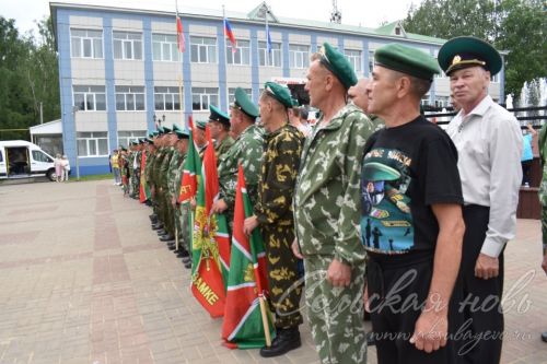 Аксубаевцы, охранявшие рубежи страны, отметили День пограничника
