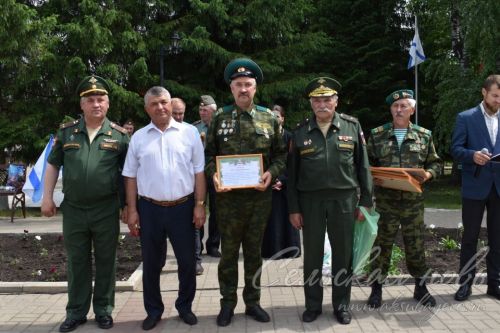 Аксубаевцы, охранявшие рубежи страны, отметили День пограничника