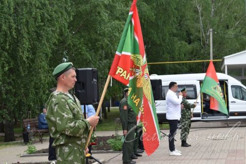 Аксубаевцы, охранявшие рубежи страны, отметили День пограничника