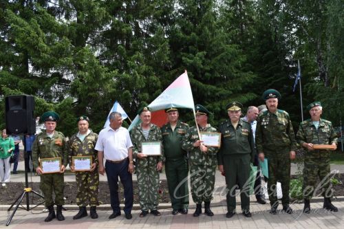 Аксубаевцы, охранявшие рубежи страны, отметили День пограничника