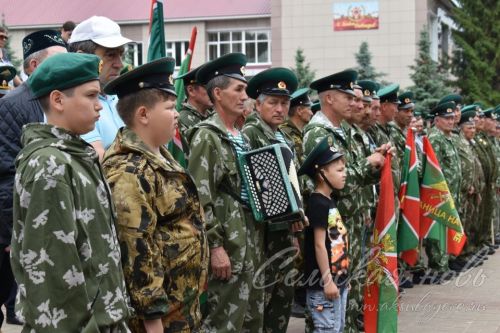 Аксубаевцы, охранявшие рубежи страны, отметили День пограничника