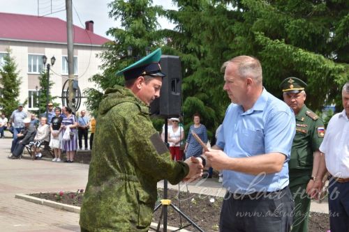 Аксубаевцы, охранявшие рубежи страны, отметили День пограничника