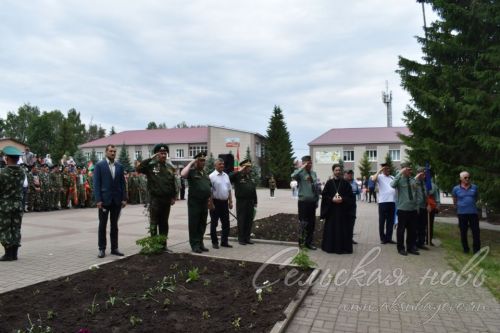 Аксубаевцы, охранявшие рубежи страны, отметили День пограничника
