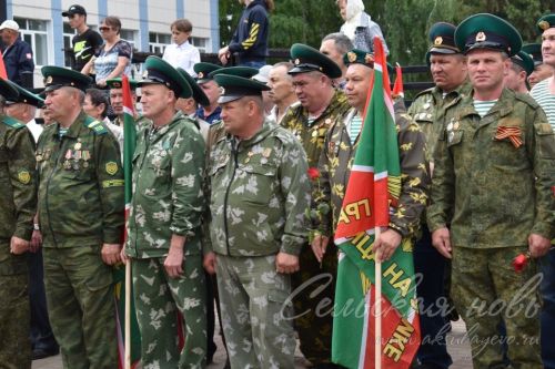 Аксубаевцы, охранявшие рубежи страны, отметили День пограничника