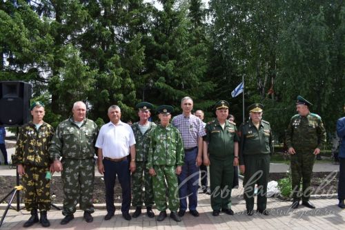 Аксубаевцы, охранявшие рубежи страны, отметили День пограничника