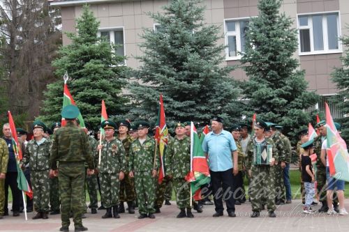 Аксубаевцы, охранявшие рубежи страны, отметили День пограничника