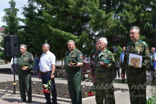 Аксубаевцы, охранявшие рубежи страны, отметили День пограничника