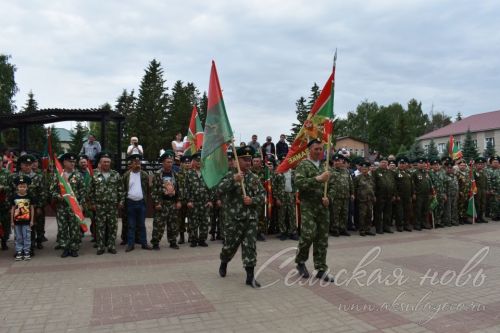 Аксубаевцы, охранявшие рубежи страны, отметили День пограничника