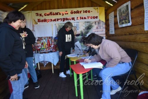 Яркий аксубаевский Сабантуй: чествовали механизаторов, пели, танцевали и состязались в спорте