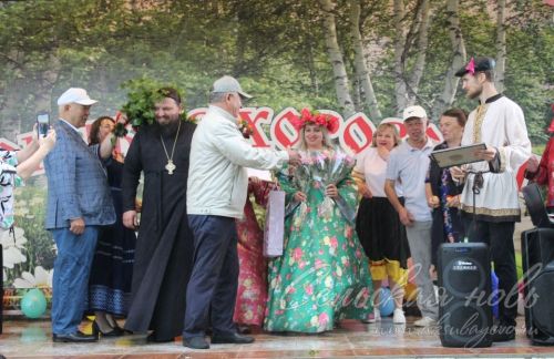 В Аксубаевском районе «Троицкие хороводы» прошли под проливным дождем