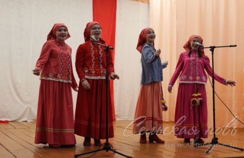 В Аксубаевском районе «Троицкие хороводы» прошли под проливным дождем