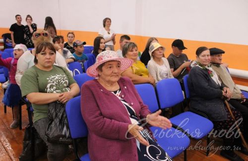 В Аксубаевском районе «Троицкие хороводы» прошли под проливным дождем