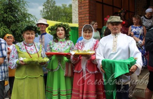 В Аксубаевском районе «Троицкие хороводы» прошли под проливным дождем