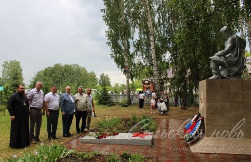 В Аксубаевском районе «Троицкие хороводы» прошли под проливным дождем