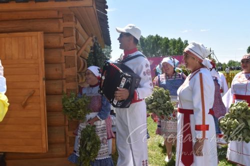 Фоторепортаж с праздника «Уяв»