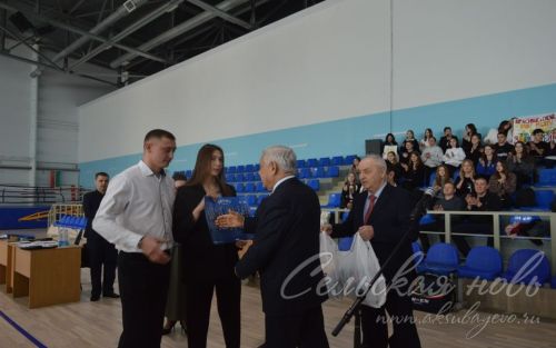 С Аксубаевскими волейболистами встретился Фарид Мухаметшин