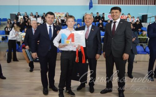 С Аксубаевскими волейболистами встретился Фарид Мухаметшин