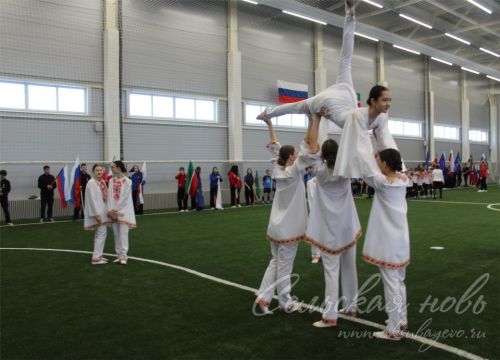 В Аксубаеве открыли крытый футбольный манеж «Аксу»